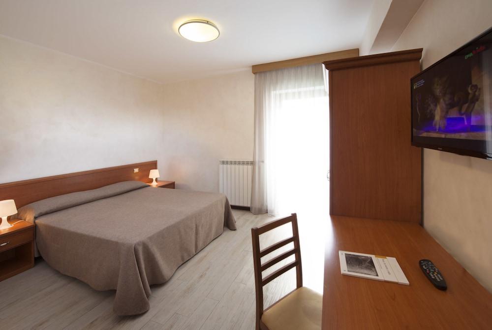 Sport Village Hotel & Spa Castel Di Sangro Zewnętrze zdjęcie